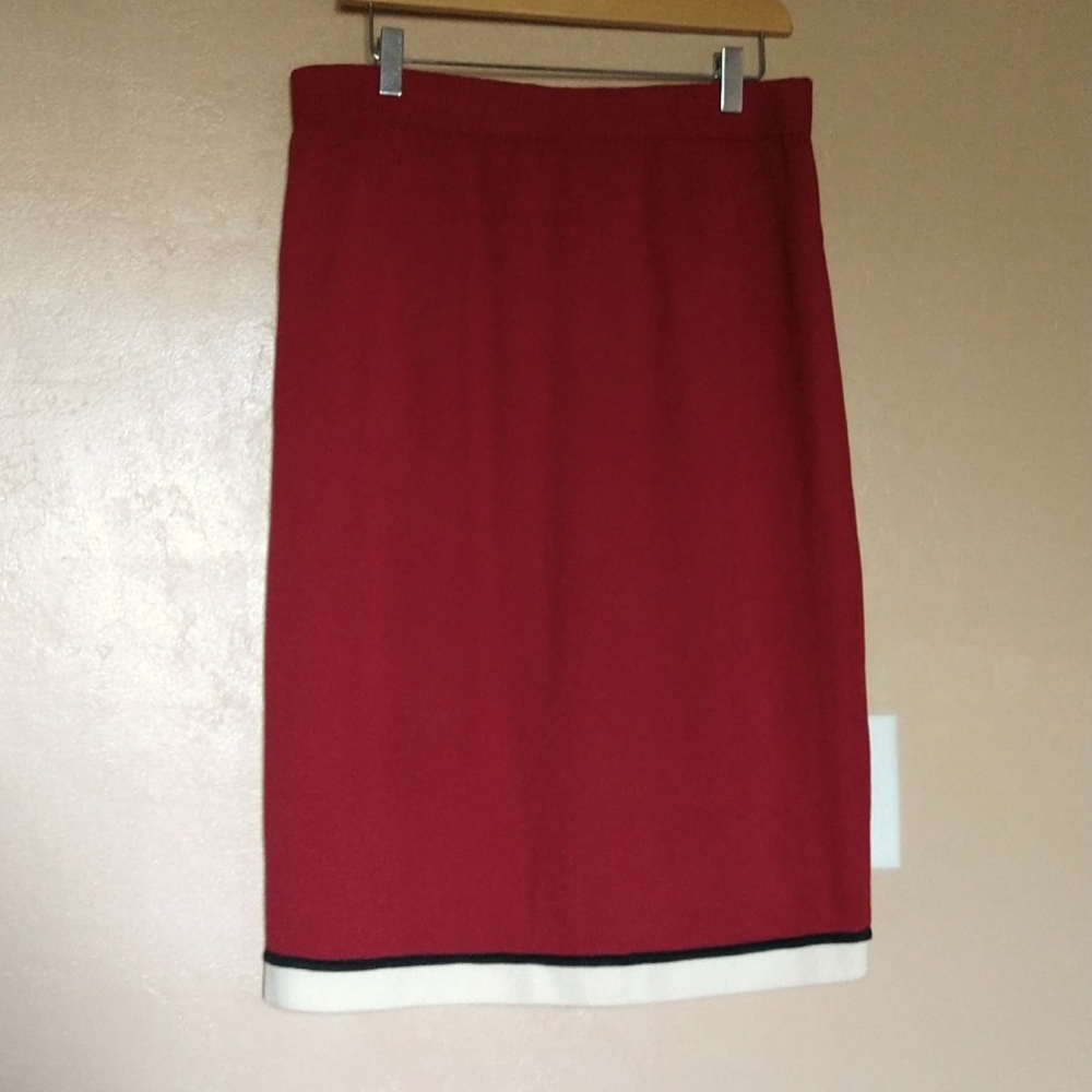 St.John collection skit size 14